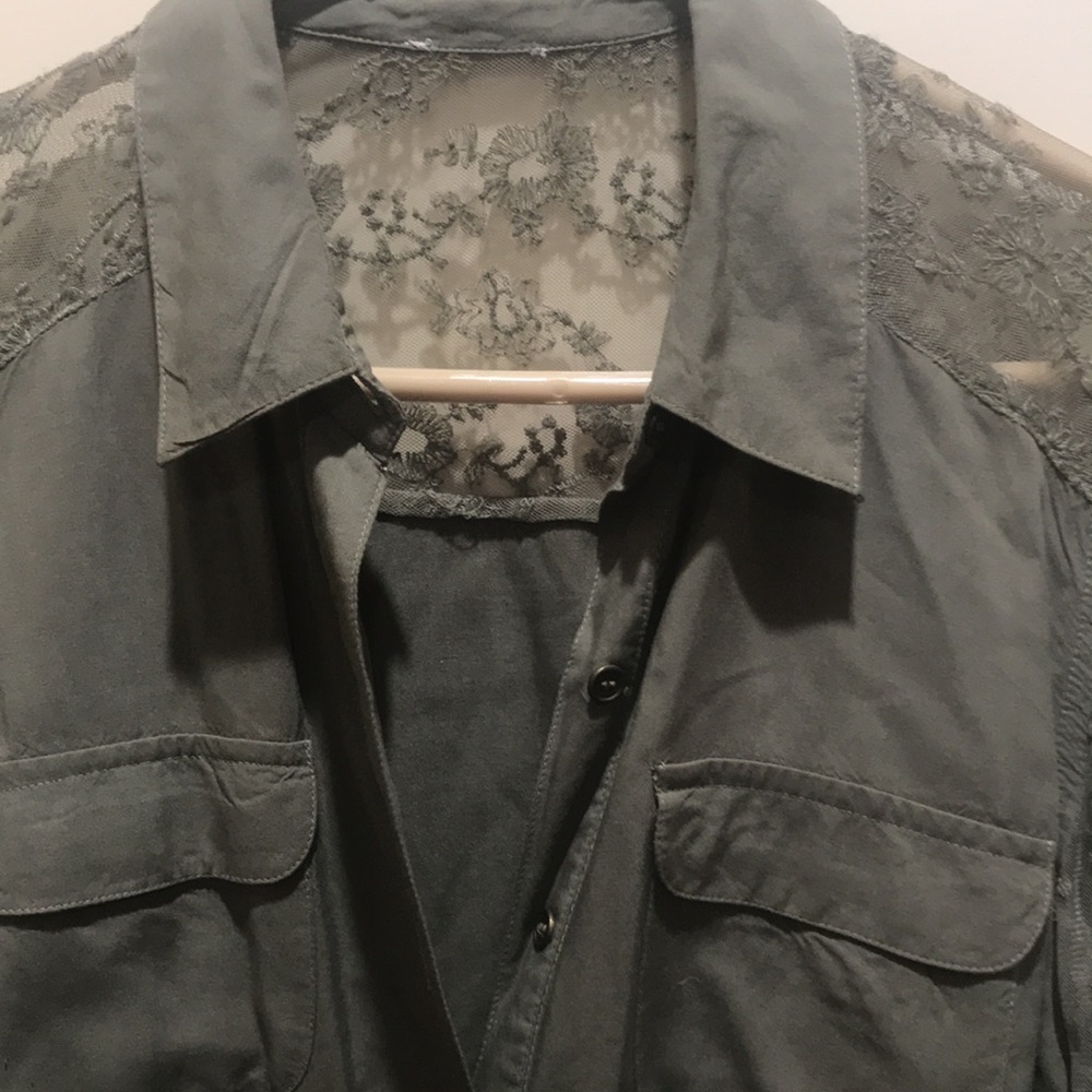 Chico’s Shirt - Picture 3 of 4